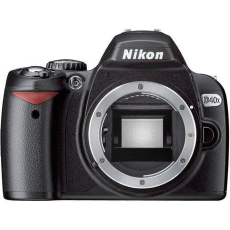 D40X SLR - Svart + Nikon AF-S DX Zoom Nikkor 18-55 mm f/3.5-5.6G ED II f/3.5-5.6GII