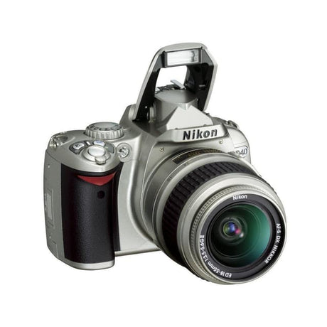 D40 SLR - Gray + Nikon AF-S DX Nikkor 18-55mm f/3.5-5.6G ED II f/3.5-5.6 