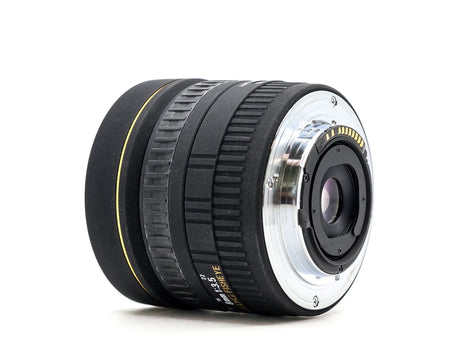 Sigma 8mm f/3.5 EX DG Fisheye - Sigma SA-fattning