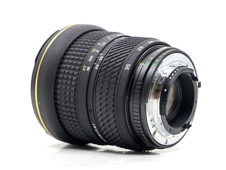 Tokina AT-X 20-35mm AF Pro f/2.8 - Nikon-fattning