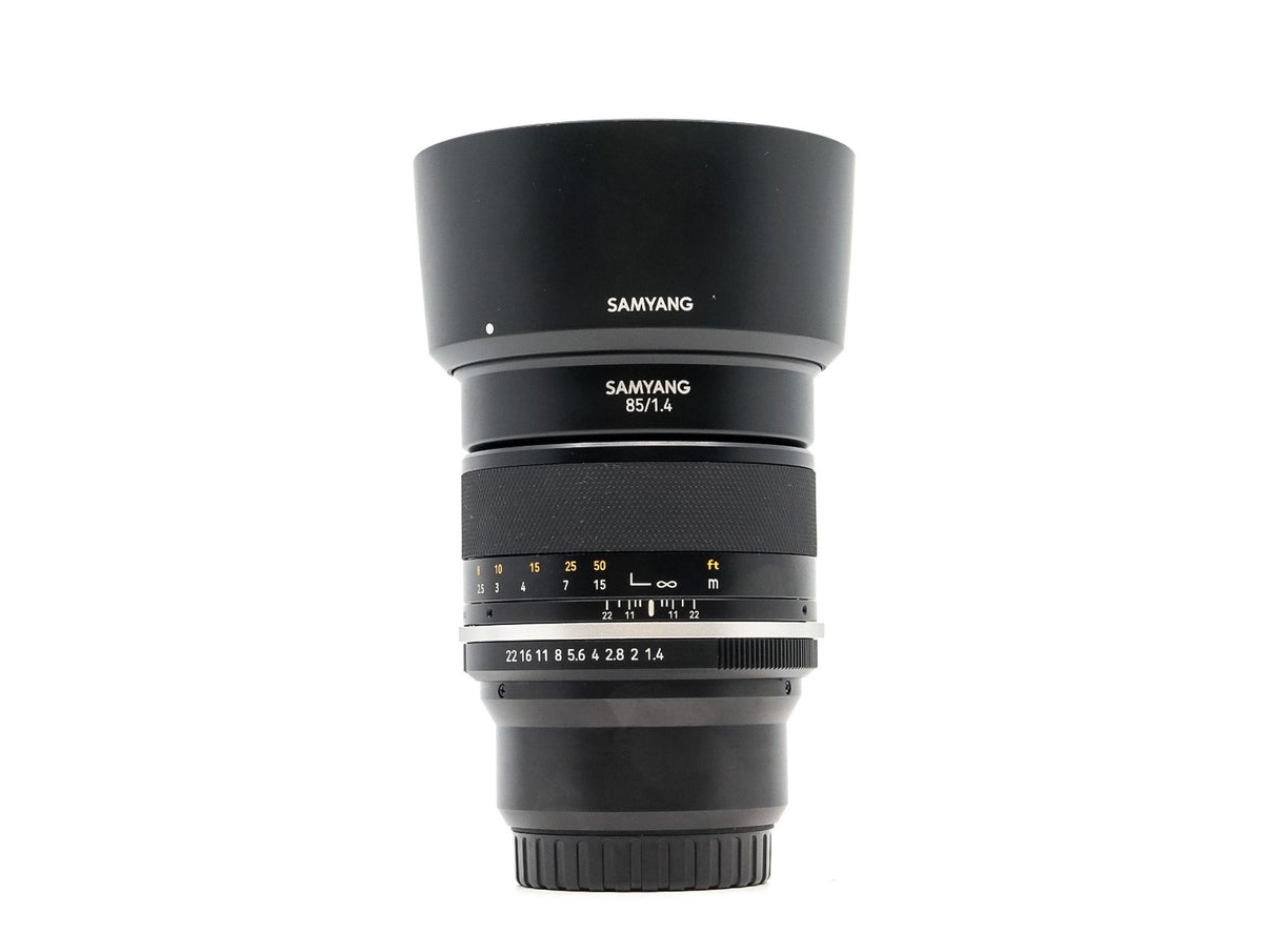 Samyang MF 85mm f/1.4 MK2 - Fujifilm X-fattning · main image