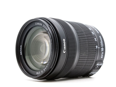 Canon EF-S 18-135mm f/3.5-5.6 IS 