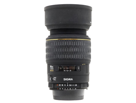 Sigma 105mm f/2.8 EX Macro - Nikon Fit 