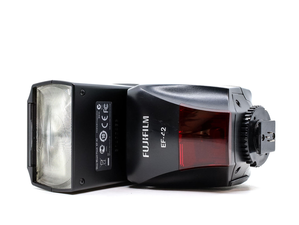Fujifilm EF-42 TTL-blixt · imagen principal