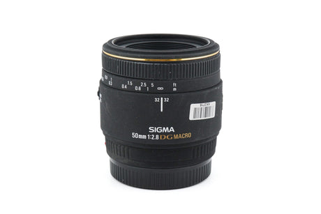 Sigma 50mm f/2.8 EX DG Macro