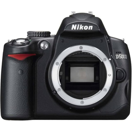 SLR D5000 - Svart + Nikon AF-S DX Nikkor ED 18-55mm f/3.5-5.6G II f/3.5-5.6G II