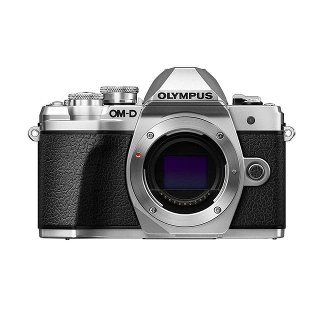 OM-D E-M10 III - Silver/Svart + Olympus M.Zuiko Digital 14-42 mm f/3.5-5.6 II R f/3.5-5.6 · imagen principal