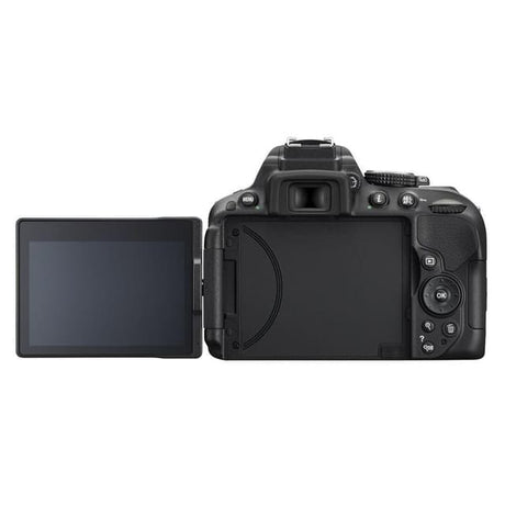 SLR D5300 - Black + Nikon AF-S DX Nikkor 18-105mm f/3.5-5.6G ED VR f/3.5-5.6 