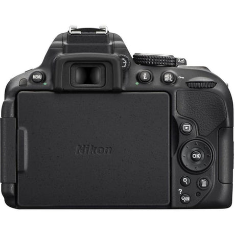 SLR D5300 - Black + Nikon AF-S DX Nikkor 18-105mm f/3.5-5.6G ED VR f/3.5-5.6 