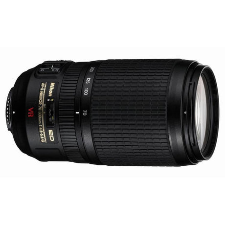 Nikon FX 70-300mm f/4.5-5.6 objektiv