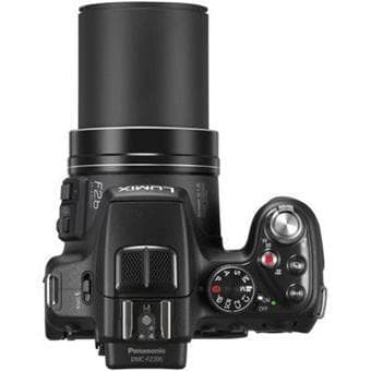 Panasonic Lumix DMC-FZ200-kamera – svart + Panasonic Leica DC Vario-Elmar f/2.8 25–600mm ASPH f/2.8