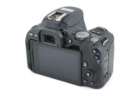 Canon EOS 200D 