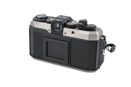 Pentax 17, cámara compacta de película de medio fotograma de 35 mm