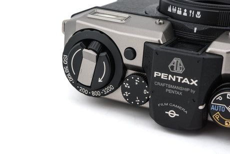 Pentax 17, cámara compacta de película de medio fotograma de 35 mm