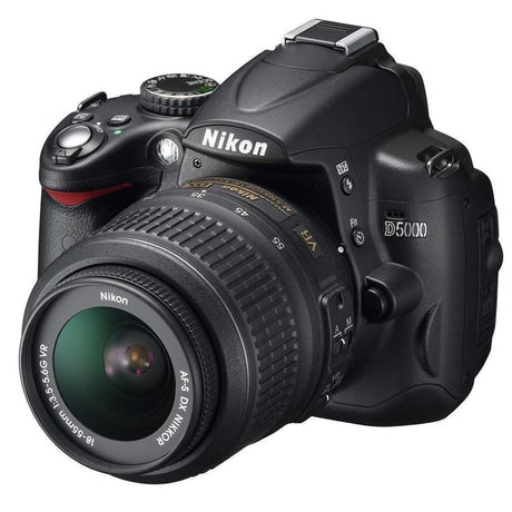 SLR D5000 - Black + Nikon AF-S DX Nikkor 18-55mm f/3.5-5.6G VR f/3.5-5.6G 