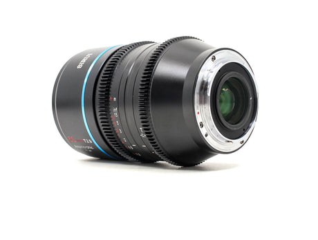 Sirui Venus 50mm T2.9 1.6x Anamorphic - Canon RF-fattning