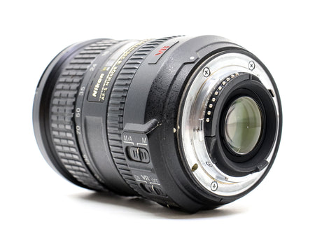 Nikon AF-S DX Nikkor 18-300mm f/3.5-6.3G ED VR 