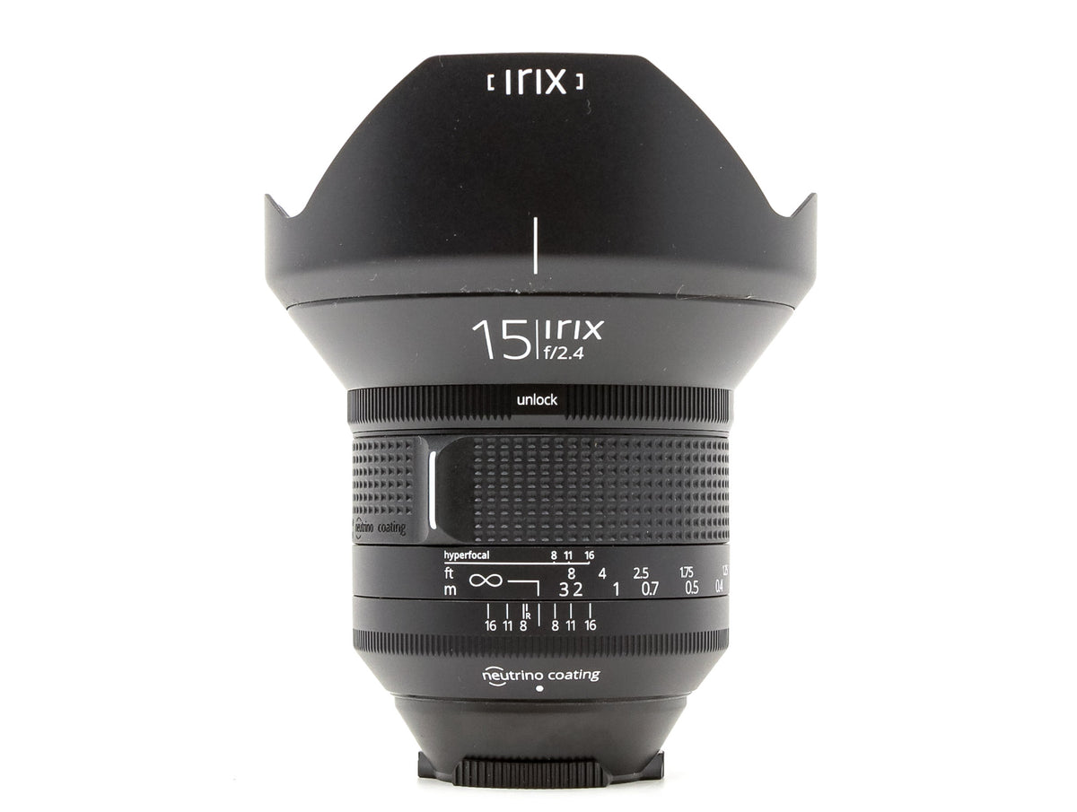 Irix Firefly 15mm f/2.4 - Pentax-fattning · main image