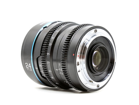 Sirui 24mm T1.2 Nightwalker - Canon RF-fattning