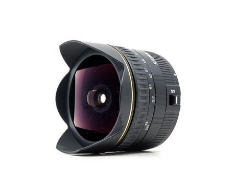 Sigma 15mm f/2.8 EX DG Fisheye - Canon EF-fattning