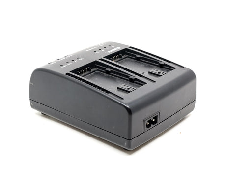 SWIT S-3602D Dual Laddare/Adapter