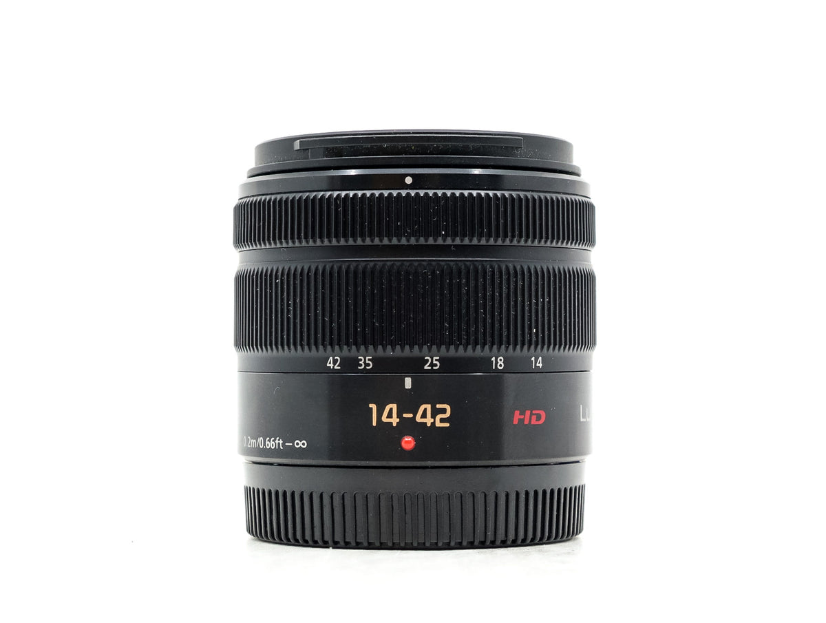 Panasonic Lumix G Vario 14-42mm f/3.5-5.6 II ASPH Mega O.I.S. · imagen principal