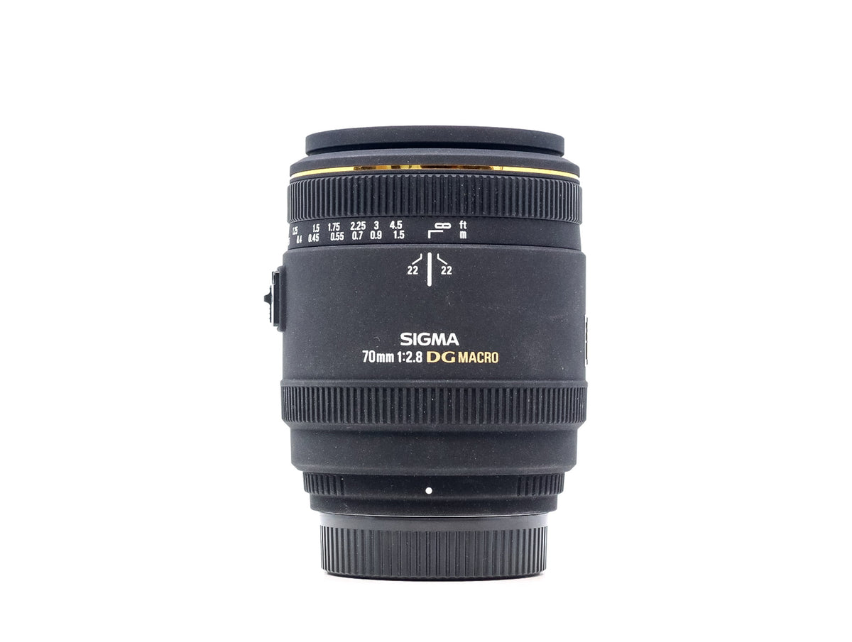 Sigma 70mm f/2.8 EX DG Macro - Nikon Fit  · main image