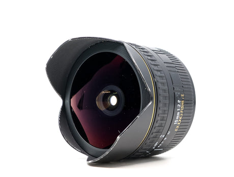 Sigma 15mm f/2.8 EX Fisheye - Canon EF-fattning