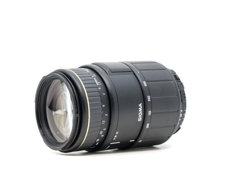 Sigma 70-300mm f/4-5.6 APO Macro - Nikon Fattning