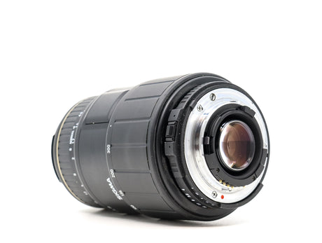 Sigma 70-300mm f/4-5.6 APO Macro - Nikon Fattning