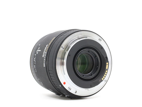 Sigma 50mm f/2.8 EX DG Macro - Canon EF-fattning