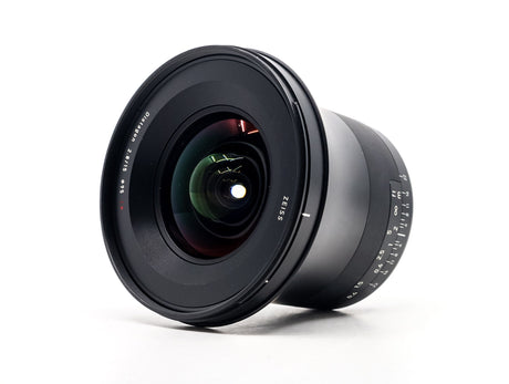 ZEISS Milvus 15mm f/2.8 ZE - Canon EF-fattning