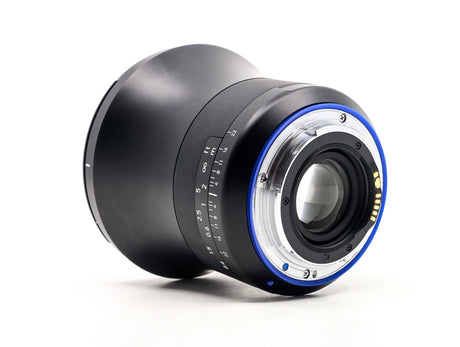 ZEISS Milvus 15mm f/2.8 ZE - Canon EF-fattning