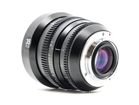 SLR Magic 35mm T1.3 MicroPrime Cine - Fujifilm X-fattning