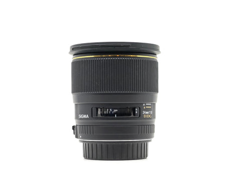 Sigma 24mm f/1.8 EX DG - Canon EF-fattning