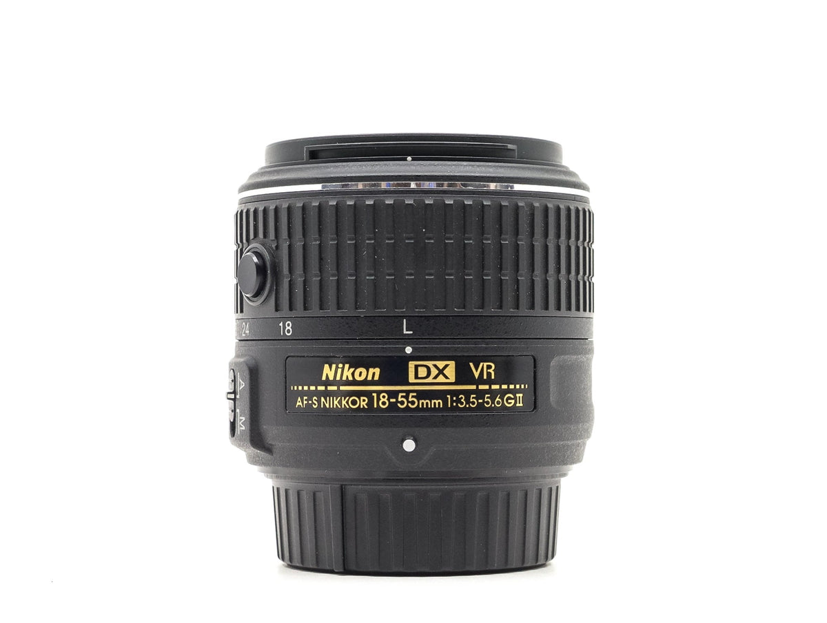 Nikon AF-S DX Nikkor 18-55mm f/3.5-5.6G VR II · imagen principal