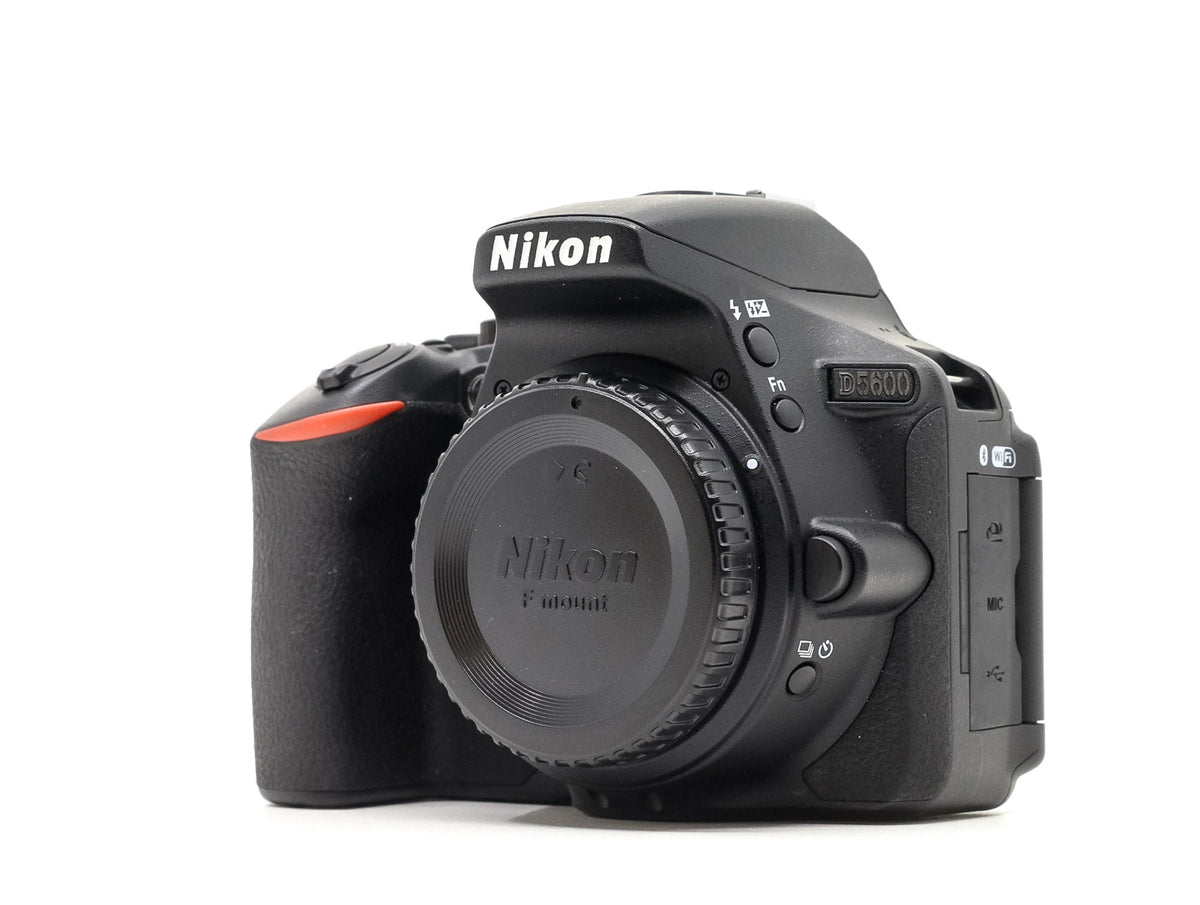 Nikon D5600 · imagen principal