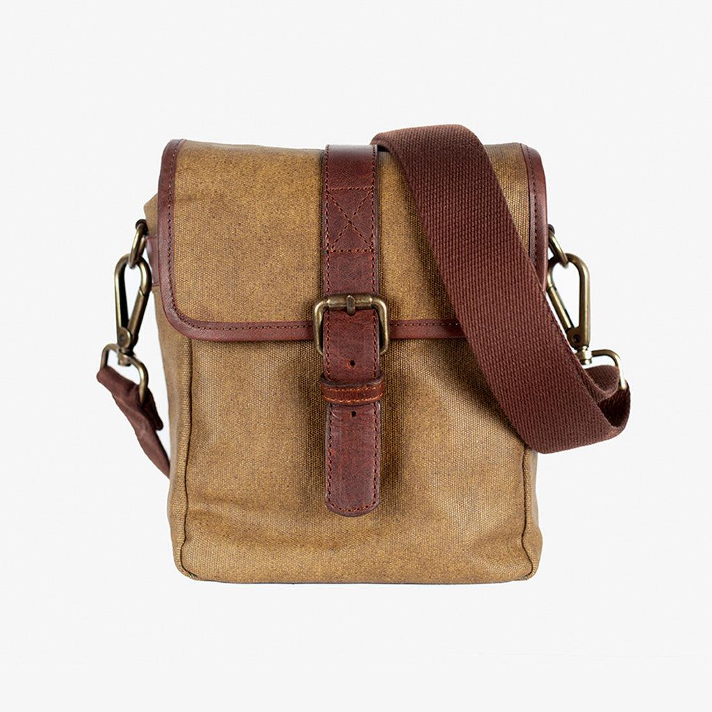 Berlin Olive Green Waxed Canvas Camera Bag · imagen principal