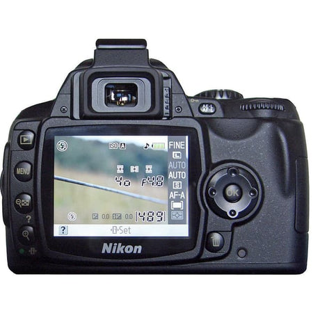D40 SLR - Black + Nikon AF-S DX Nikkor 18-55mm f/3.5-5.6G ED II f/3.5-5.6 