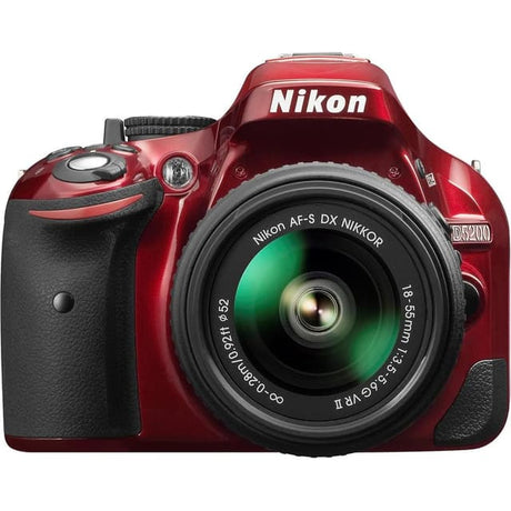 SLR D5200 - Red + Nikon AF-S DX Nikkor 18-55 mm f/3.5-5.6G IF-ED VR f/3.5-5.6
