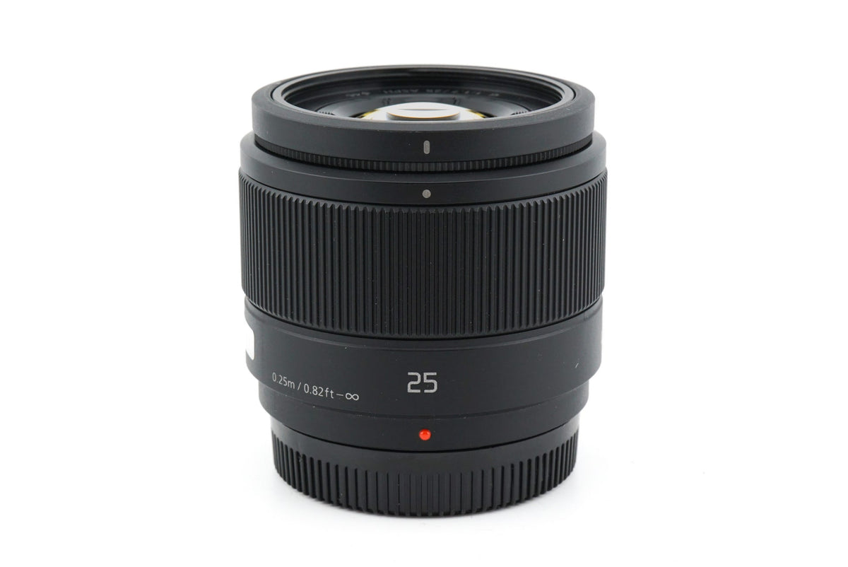 Panasonic 25mm f/1,7 ASPH G · imagen principal