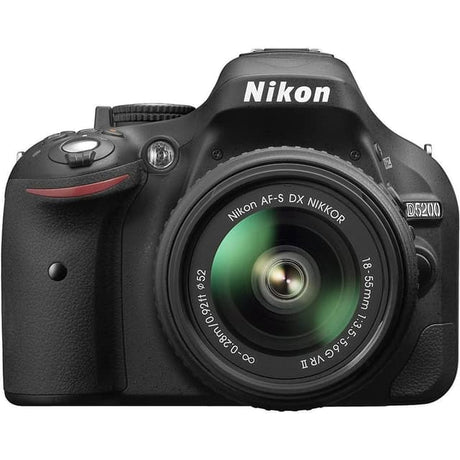 SLR D5200 - Svart + Nikon Nikkor AF-S DX 18-55mm f/3.5-5.6 G VR II f/3.5-5.6