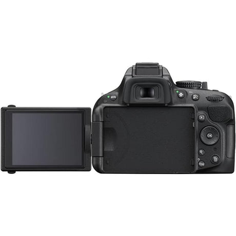 SLR D5200 - Svart + Nikon Nikkor AF-S DX 18-55mm f/3.5-5.6 G VR II f/3.5-5.6