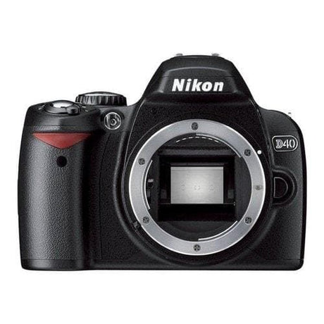 D40 SLR - Black + Nikon AF-S DX Nikkor 18-70mm f/3.5-4.5G IF-ED f/3.5-4.5 