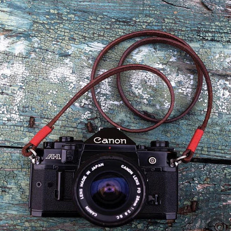 Tokyo #102 - Rem av brunt och rött läder