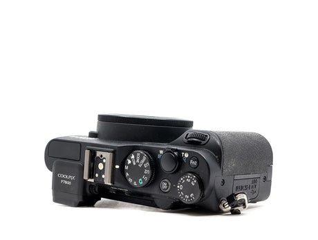 Nikon Coolpix P7800