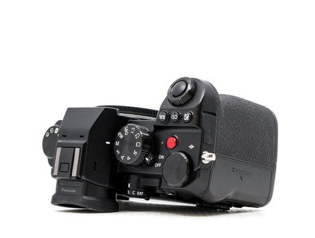 Panasonic Lumix DC-S5
