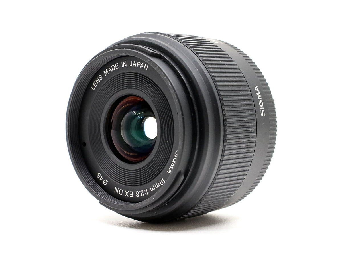Sigma 19mm f/2.8 EX DN - Micro Four Thirds-fattning · imagen principal