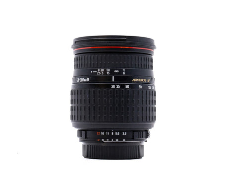 Sigma 28-300mm f/3.5-6.3 DL Aspherical IF - Nikon Fattning