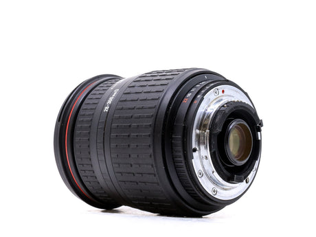 Sigma 28-300mm f/3.5-6.3 DL Aspherical IF - Nikon Fattning